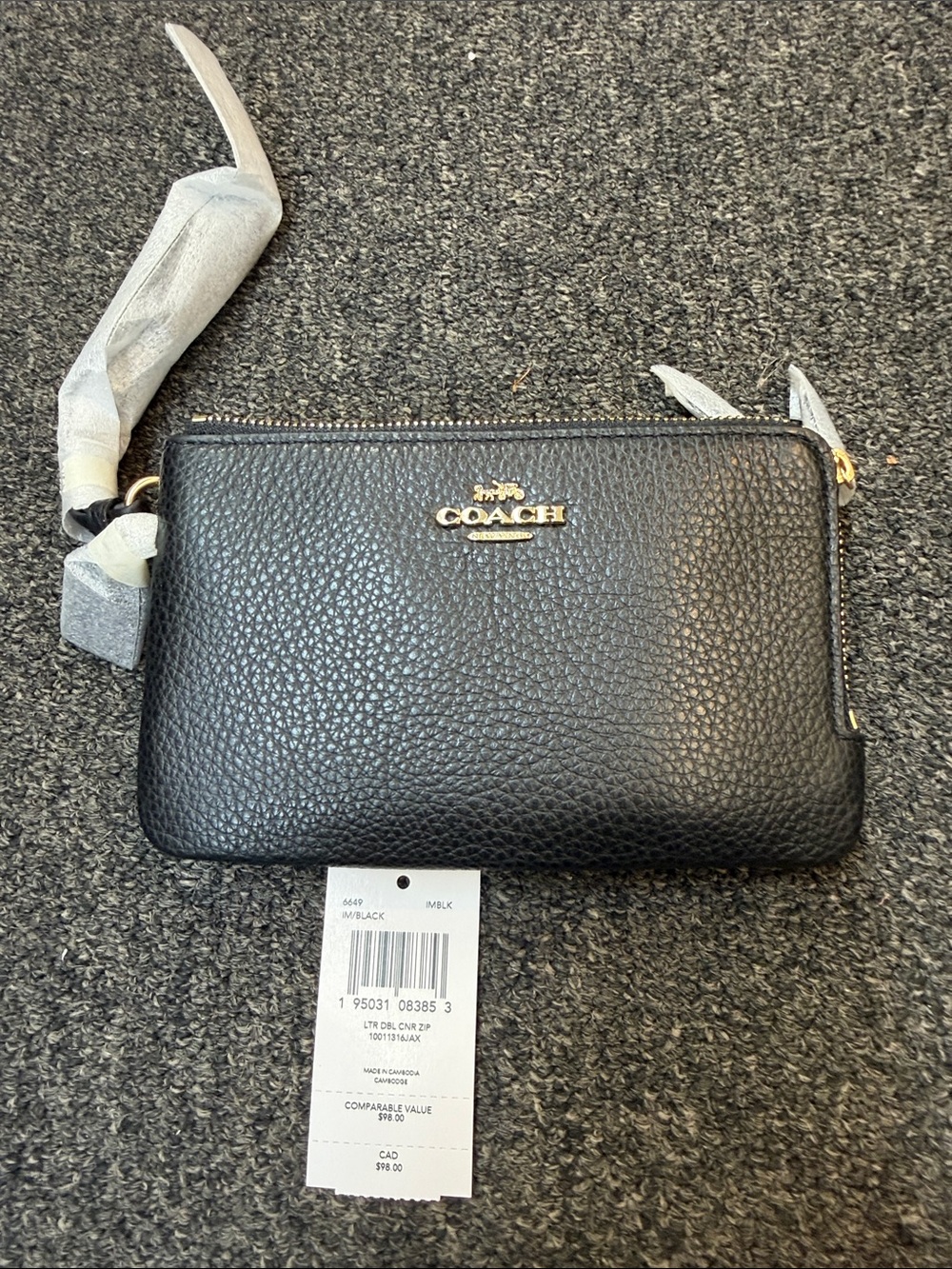 NWT Coach Double Zip Black Pebbled Leather Wristlet with Gold Hardware